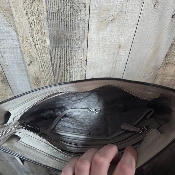 Michael Kors Jet Set Large Saffiano Leather Messenger Bag Grey Crossbody - Picture 11 of 12